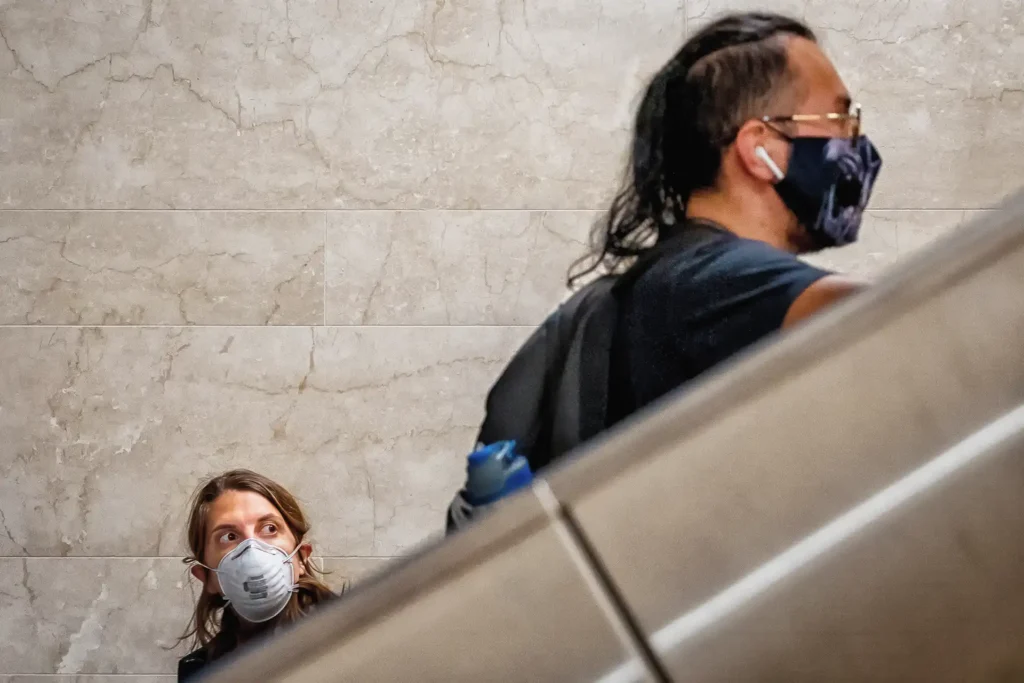 Escalator_pass