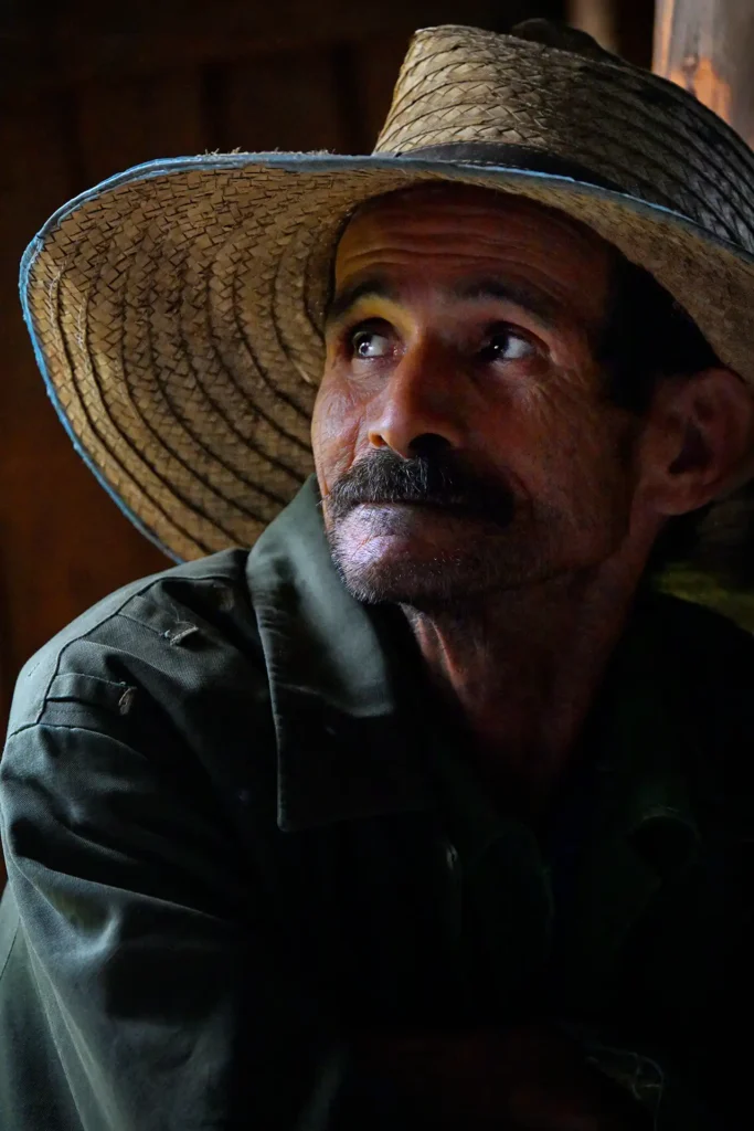 VINALES_TOBACCO_FARMER_1