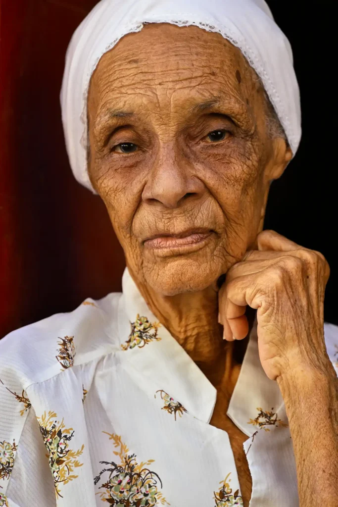 CUBAN_ELEGANT_LADY
