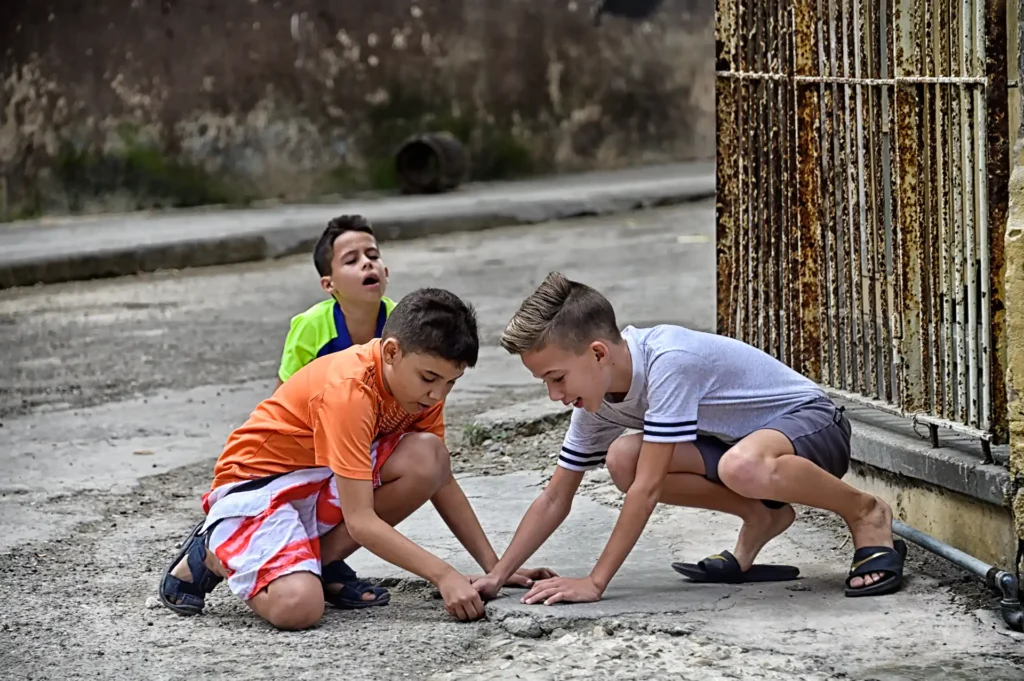 HAVANA_THREE_BOYS