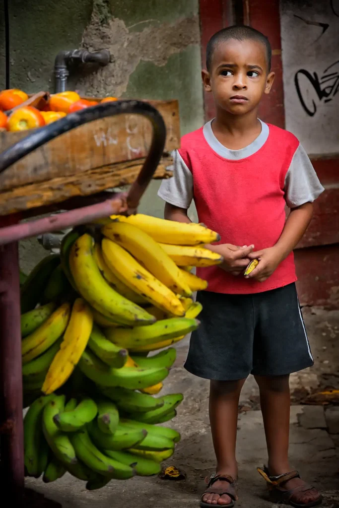 PENSIVE_CUBAN_CHILD