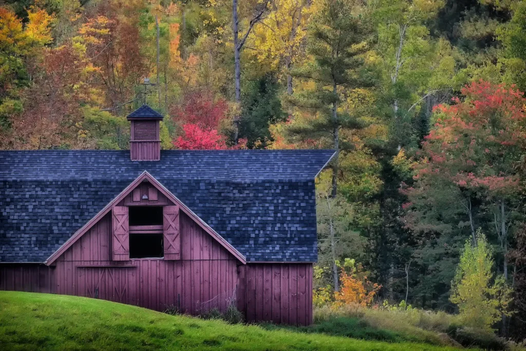 MAINE_BARN_3